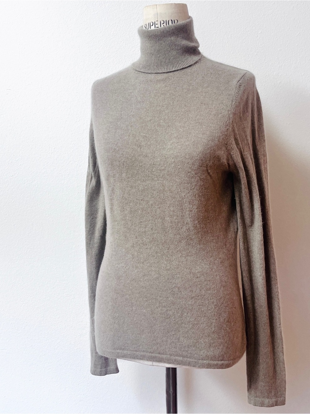 Vintage Newman Marcus 100% Cashmere Turtleneck Sweater